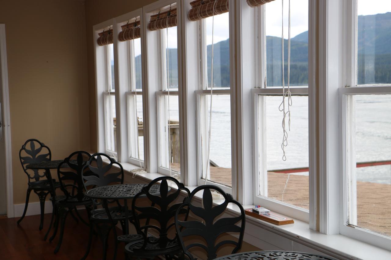 Nimpkish Hotel Alert Bay Buitenkant foto